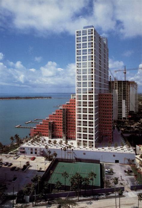 Palace miami - North Bay Village / 1987. 24 Stories / 539 Residences of 1, 2, 3 Bedrooms. 7601 E Treasure Dr. North Bay Village, FL 33141. The Grandview Palace located in the heart of North Bay Village in Miami is a real find. Featuring a distinctive Miami architecture, beautifully finished condos, assigned parking and great location.